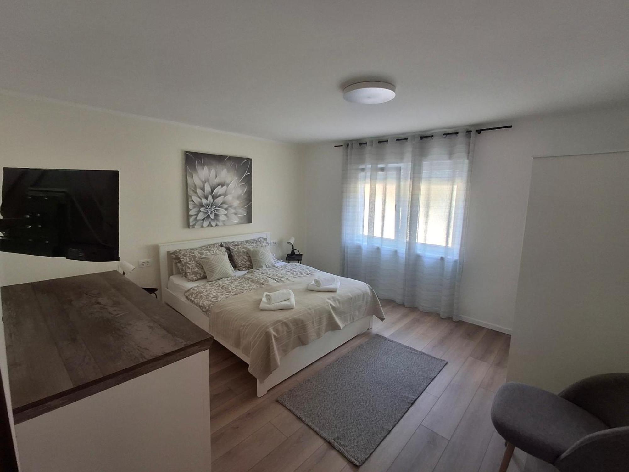 Apartmani Alma PUY Eksteriør bilde